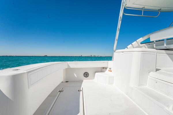 32ft Luhrs Yacht For Sale