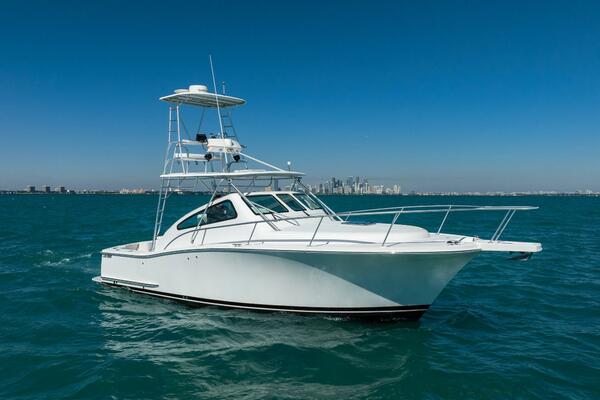 32ft Luhrs Yacht For Sale