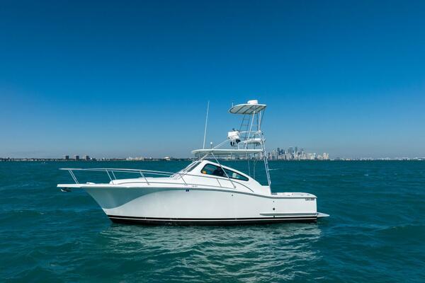 32ft Luhrs Yacht For Sale