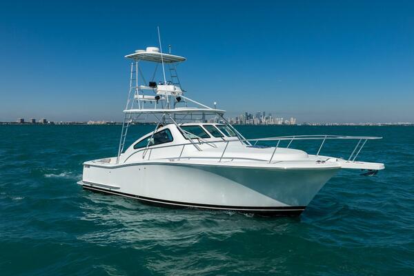 32ft Luhrs Yacht For Sale
