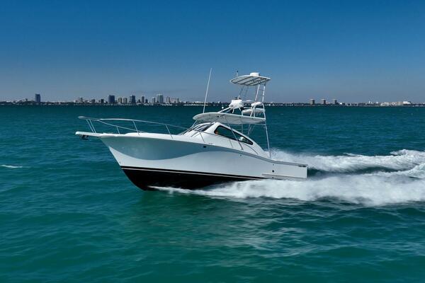 32ft Luhrs Yacht For Sale