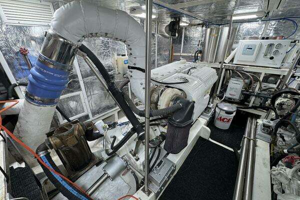 Altima 55 Pilothouse Yacht For Sale