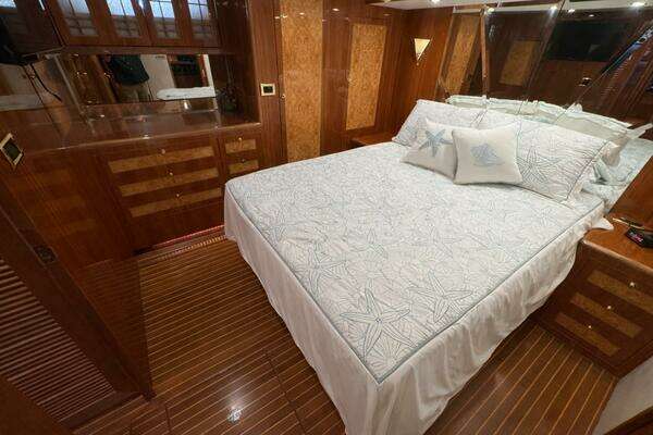 Altima 55 Pilothouse Yacht For Sale