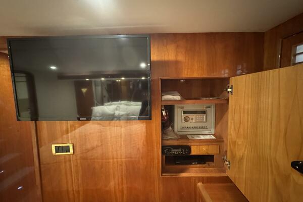 Whatever 55ft Altima Yacht For Sale