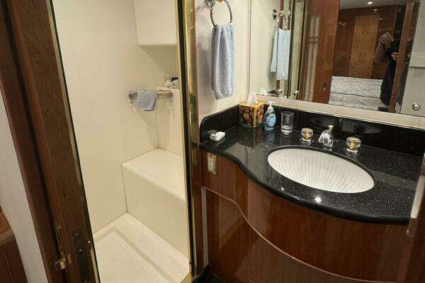 Altima 55 Pilothouse Yacht For Sale