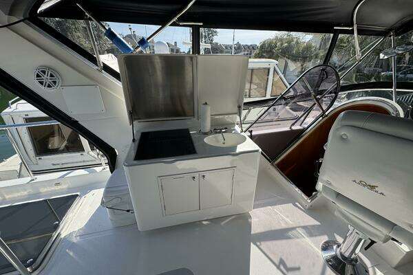 Altima 55 Pilothouse Yacht For Sale