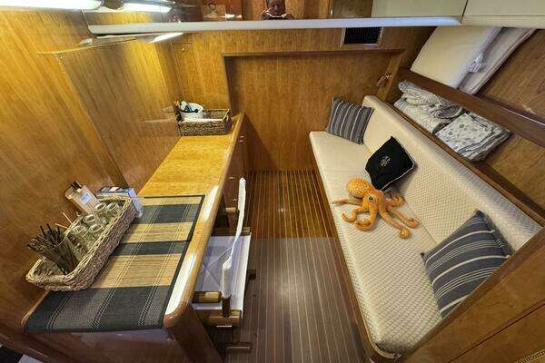 Altima 55 Pilothouse Yacht For Sale