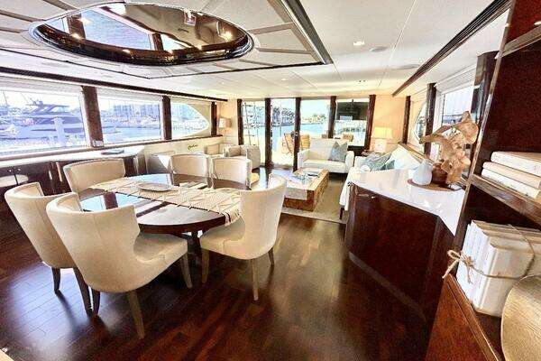 Lazzara Yachts 94 Motor Yacht Yacht For Sale