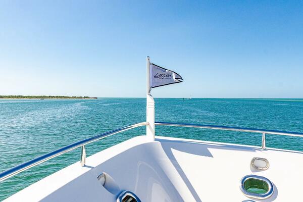 Serendipity 94ft Lazzara Yachts Yacht For Sale