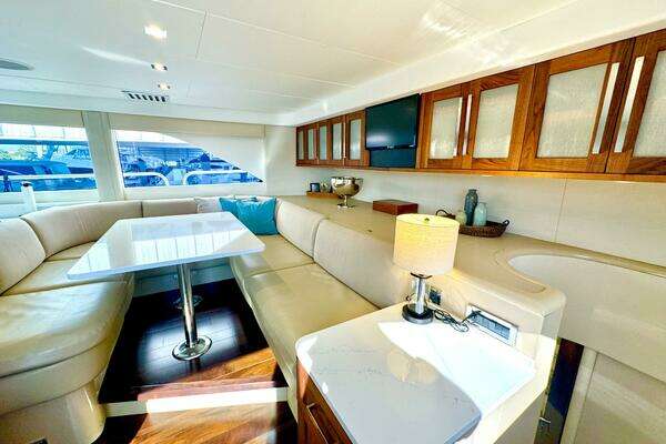 Lazzara Yachts 94 Motor Yacht Yacht For Sale