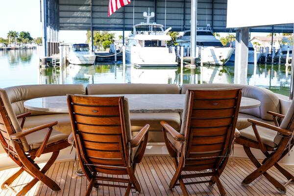 Serendipity 94ft Lazzara Yachts Yacht For Sale