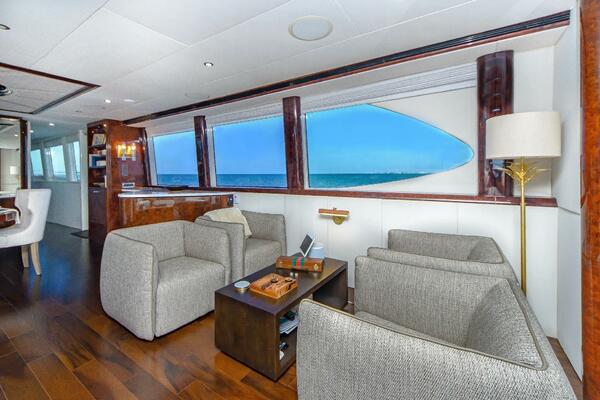 Serendipity 94ft Lazzara Yachts Yacht For Sale