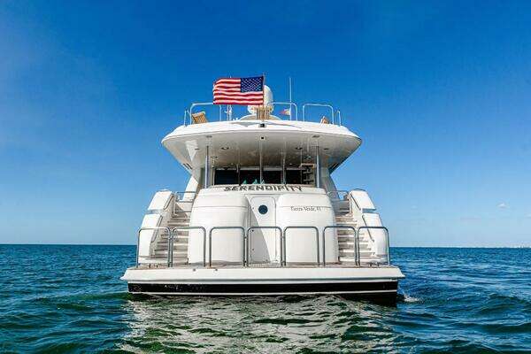 Lazzara Yachts 94 Motor Yacht Yacht For Sale