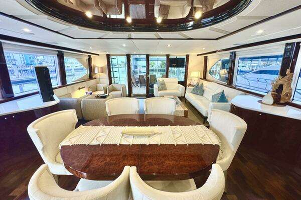 Lazzara Yachts 94 Motor Yacht Yacht For Sale
