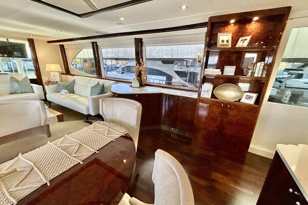 Serendipity 94ft Lazzara Yachts Yacht For Sale