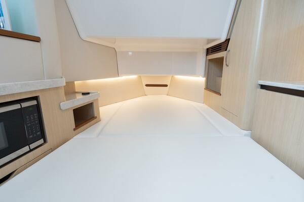 34ft Regal Yacht For Sale