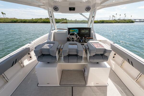 34ft Regal Yacht For Sale