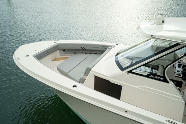 34ft Regal Yacht For Sale