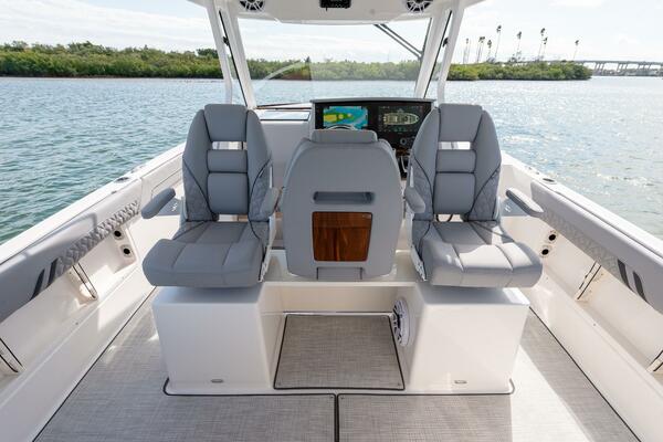 34ft Regal Yacht For Sale