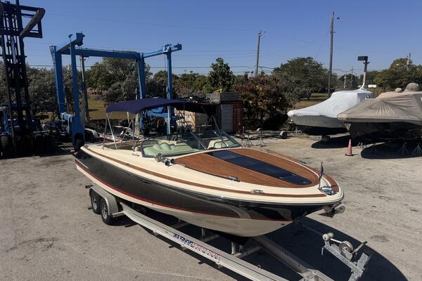 30ft Chris Craft Yacht For Sale