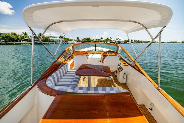 Tira Bella 30ft Hinckley Yacht For Sale