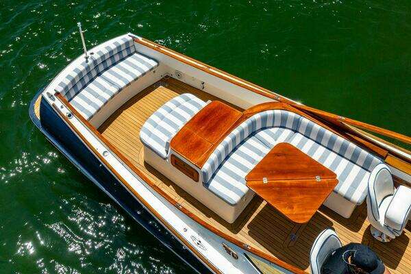 Hinckley Talaria 29 R Yacht For Sale