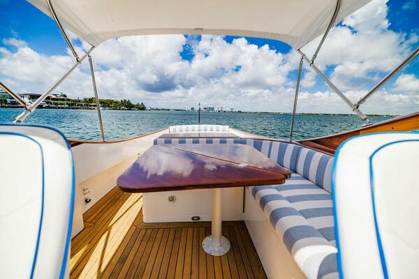 Tira Bella 30ft Hinckley Yacht For Sale