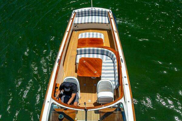 Hinckley Talaria 29 R Yacht For Sale