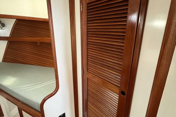 Miracle fwd hanging locker