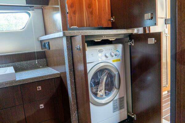 Cruisers Yachts 48 Cantius Yacht For Sale