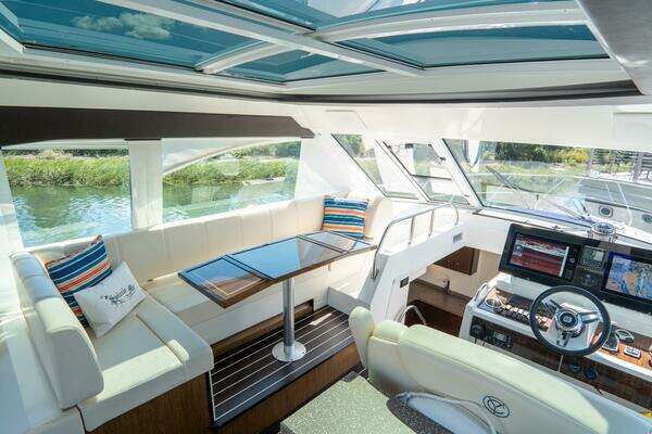Cruisers Yachts 48 Cantius Yacht For Sale