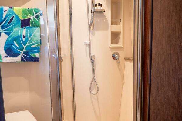 Cruisers Yachts 48 Cantius Yacht For Sale