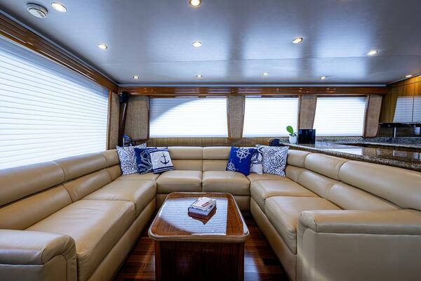 Viking 64 - Big Blue - Salon-