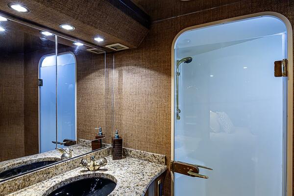 Viking 64 - Big Blue - Master Head