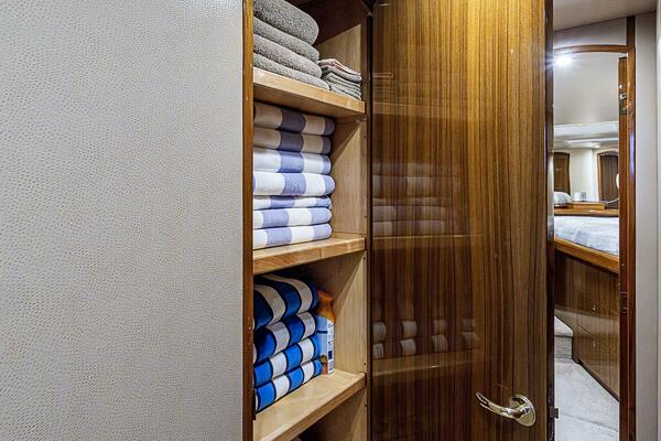 Viking 64 - Big Blue - Hallway