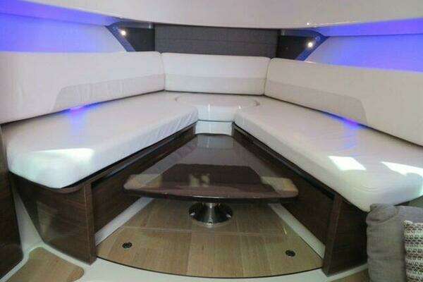 Boston Whaler 345 Conquest Yacht For Sale