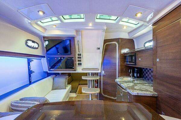 Boston Whaler 345 Conquest Yacht For Sale