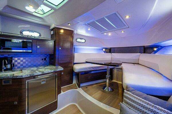 Boston Whaler 345 Conquest Yacht For Sale