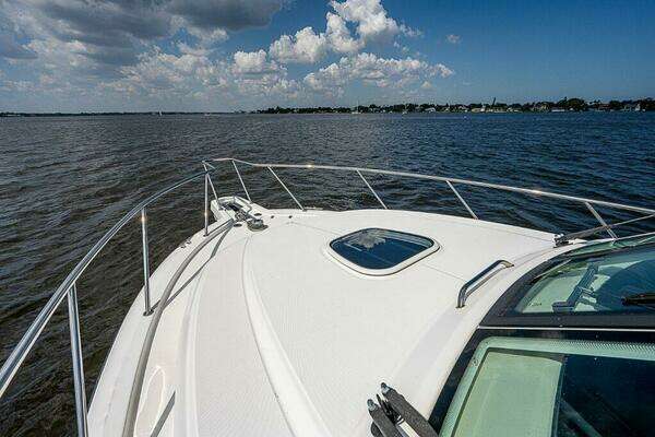 Boston Whaler 345 Conquest Yacht For Sale