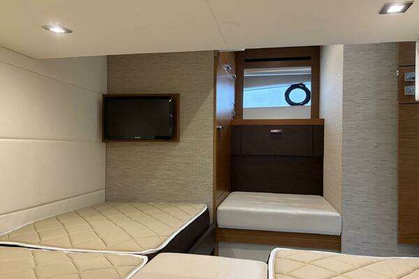 Tiara Yachts C44 Coupe Yacht For Sale