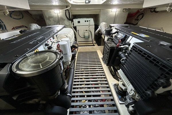 2016 Tiara Yachts 44