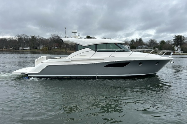 44ft Tiara Yachts Yacht For Sale