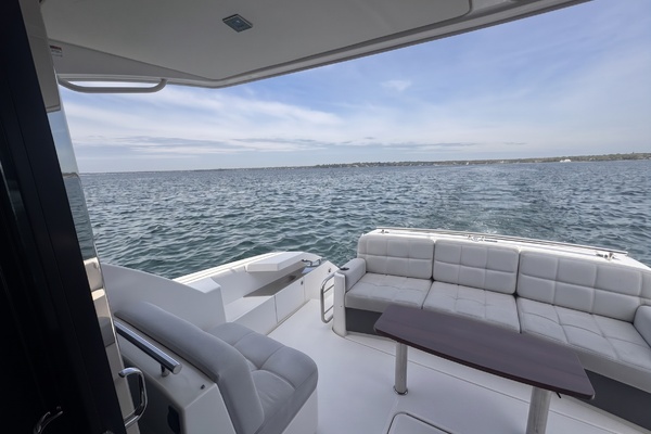 44ft Tiara Yachts Yacht For Sale