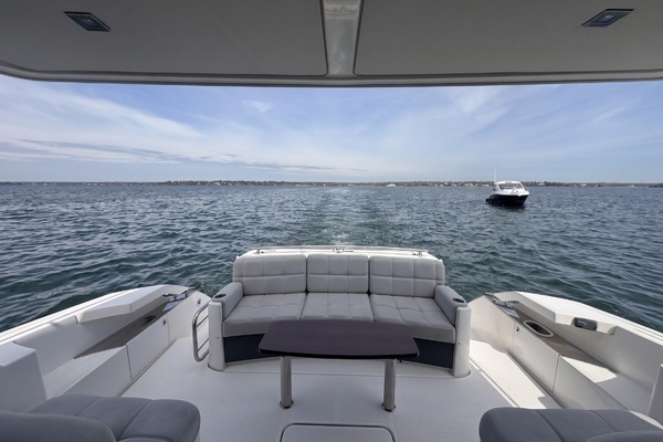 2016 Tiara Yachts 44