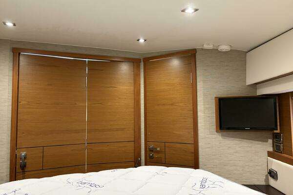 Tiara Yachts C44 Coupe Yacht For Sale