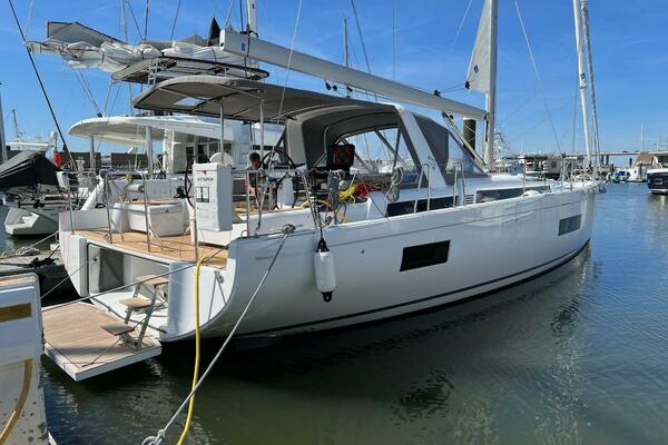 Circe 54ft Beneteau Yacht For Sale