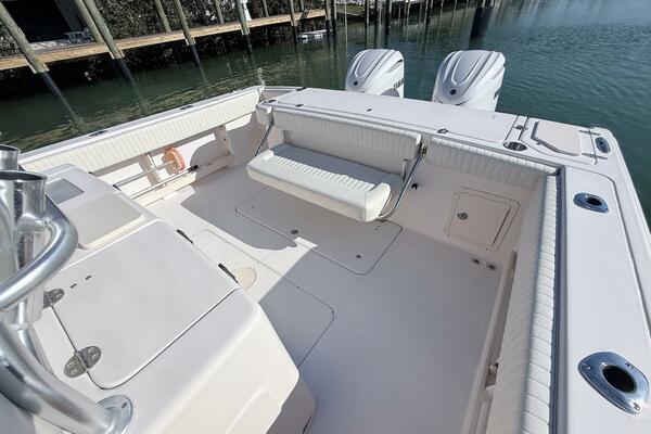 REPOWERED 33ft Grady White Yacht For Sale