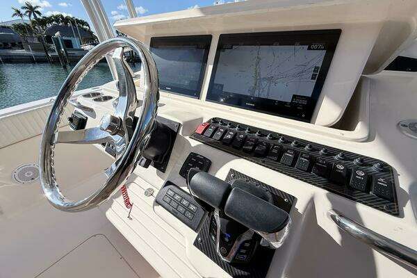 Grady-White Caynon 336 Yacht For Sale