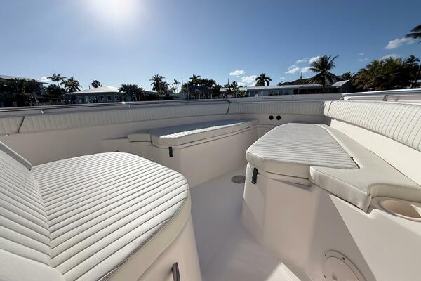 REPOWERED 33ft Grady White Yacht For Sale