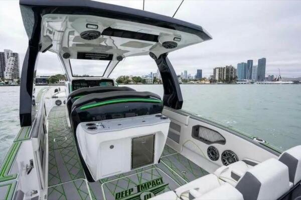 39ft Deep Impact Yacht For Sale